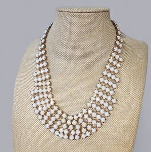 Elegant White and Gold Necklace